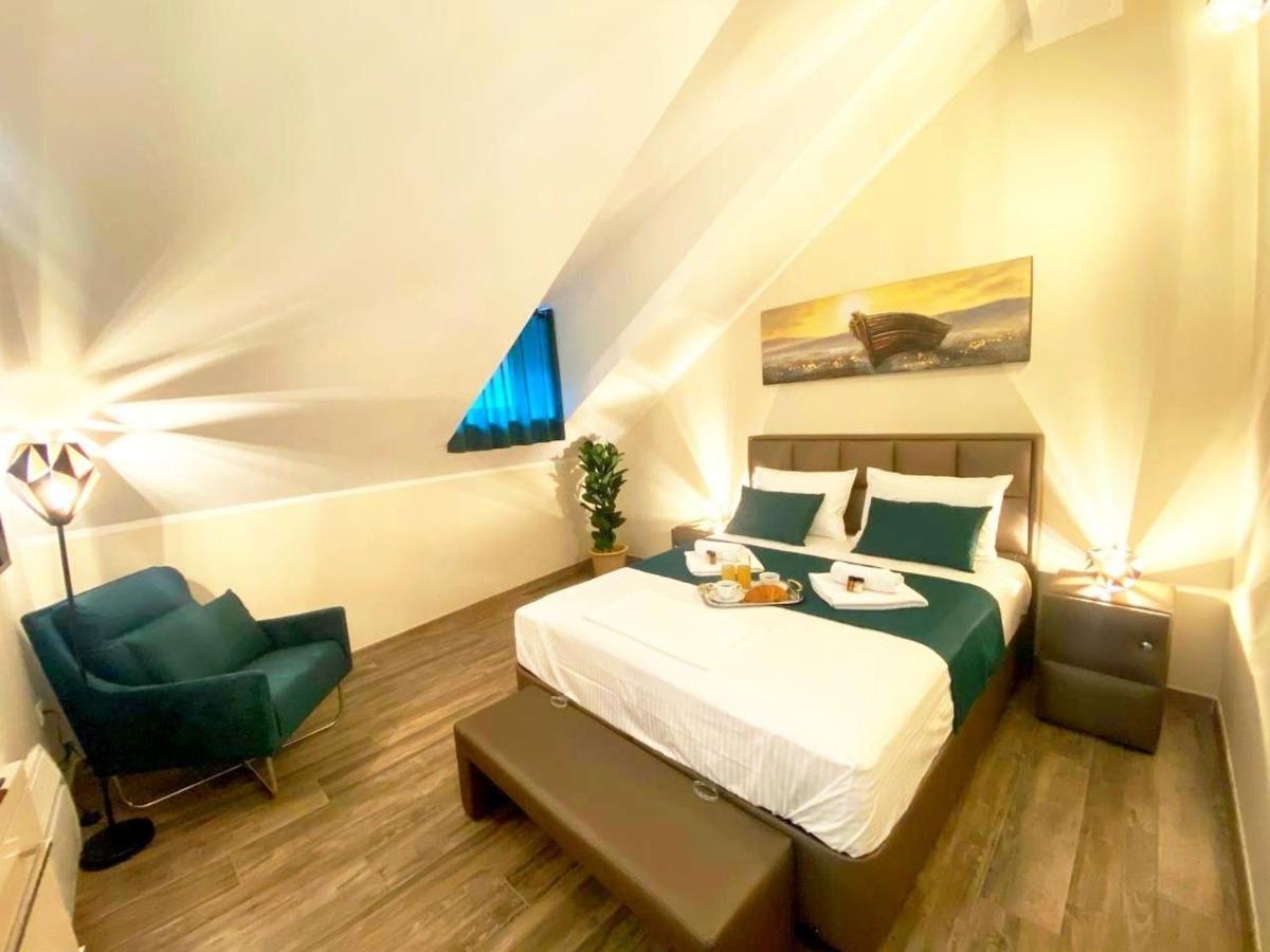 D & Sons Apartments โกตอร์ ภายนอก รูปภาพ