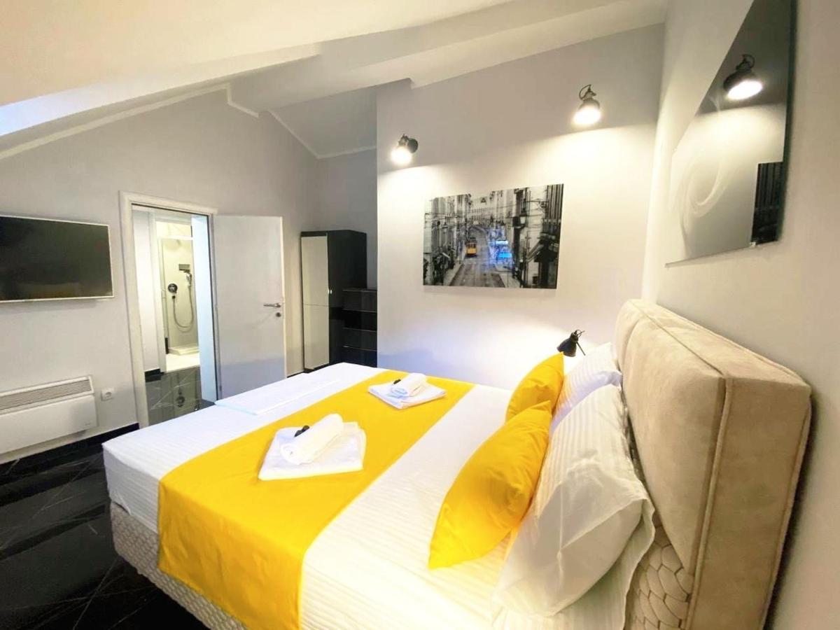 D & Sons Apartments โกตอร์ ภายนอก รูปภาพ