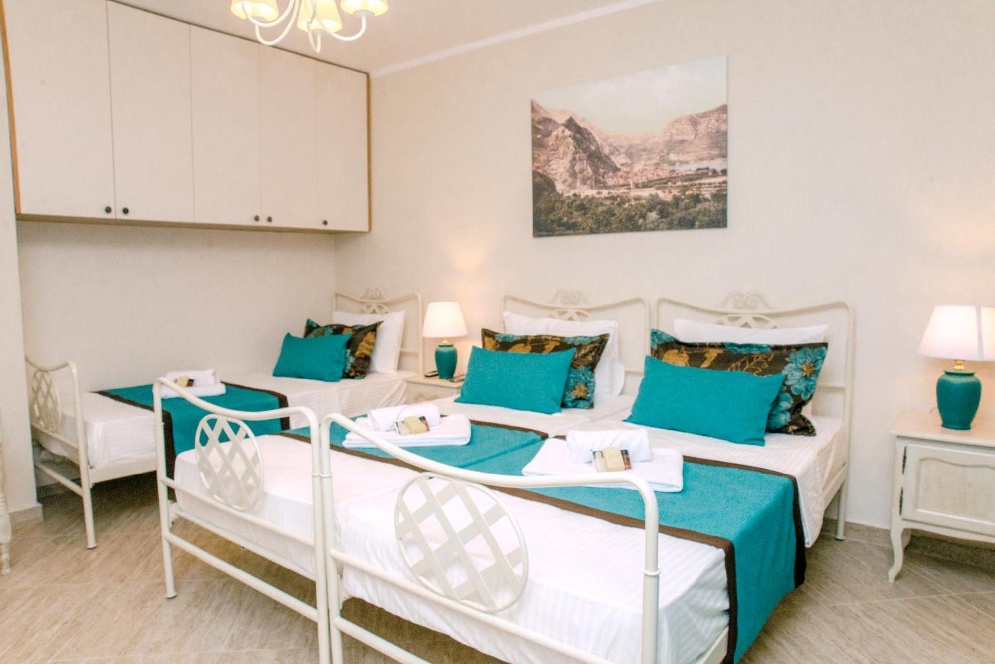 D & Sons Apartments โกตอร์ ห้อง รูปภาพ